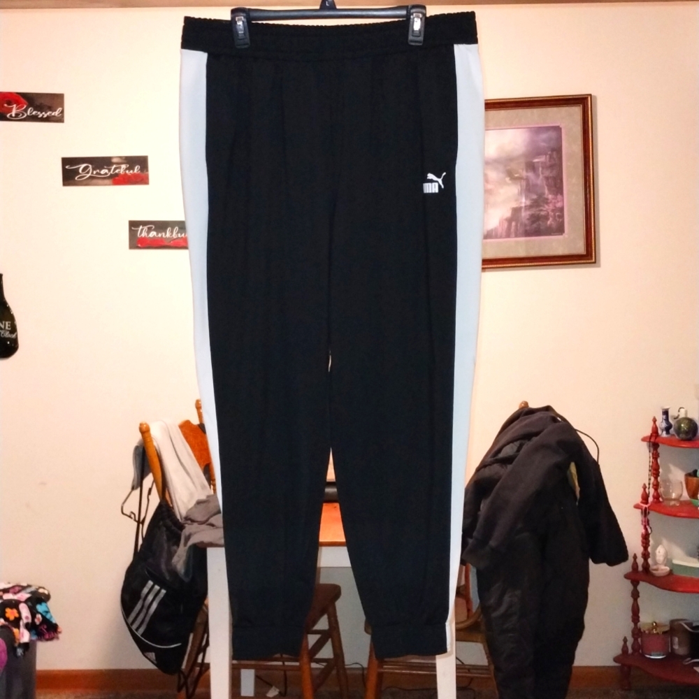 Puma women's XL joggers excellent condition